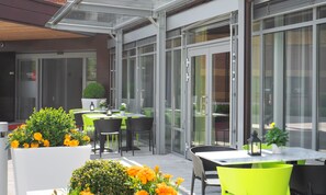 Courtyard - Thon Hotel Bergen Airport (Bergen)