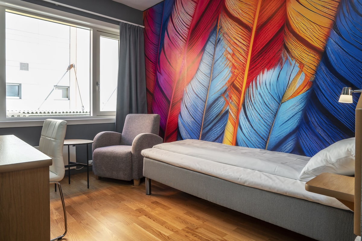 Standard Single Room | Free WiFi, bed sheets