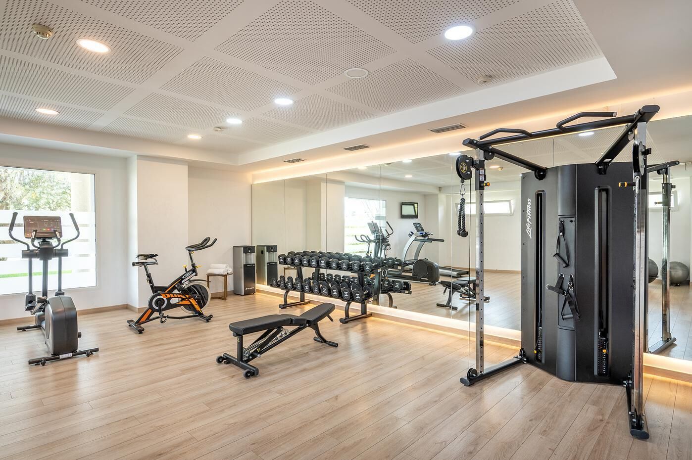 Photo - Port Alicante City & Beach