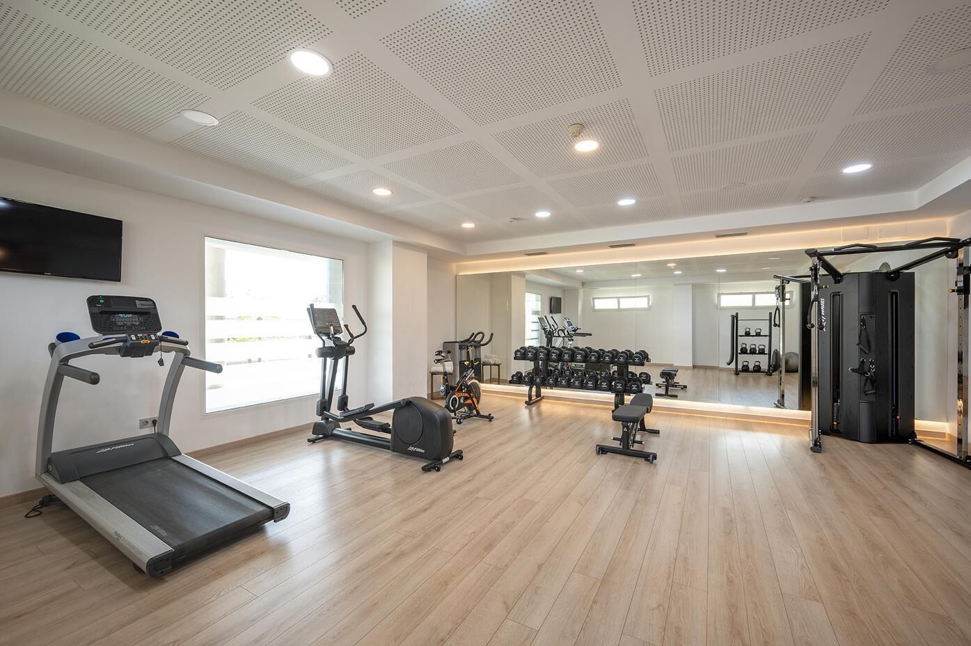 Photo - Port Alicante City & Beach