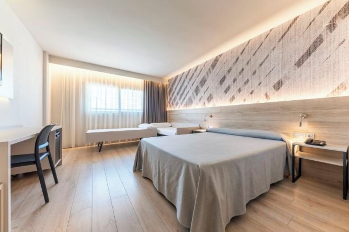 Familiar Room Without Terrace XL (2 Adults + 2 Children)