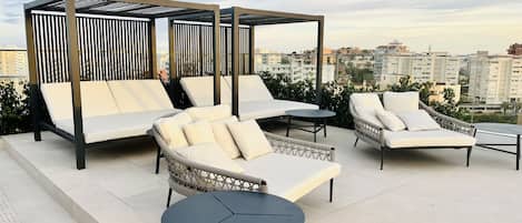 Outdoor pool, sun loungers