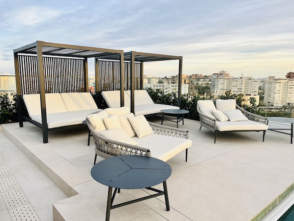 Outdoor pool, sun loungers