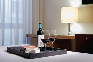 Standard Room | Down comforters, minibar, in-room safe, desk