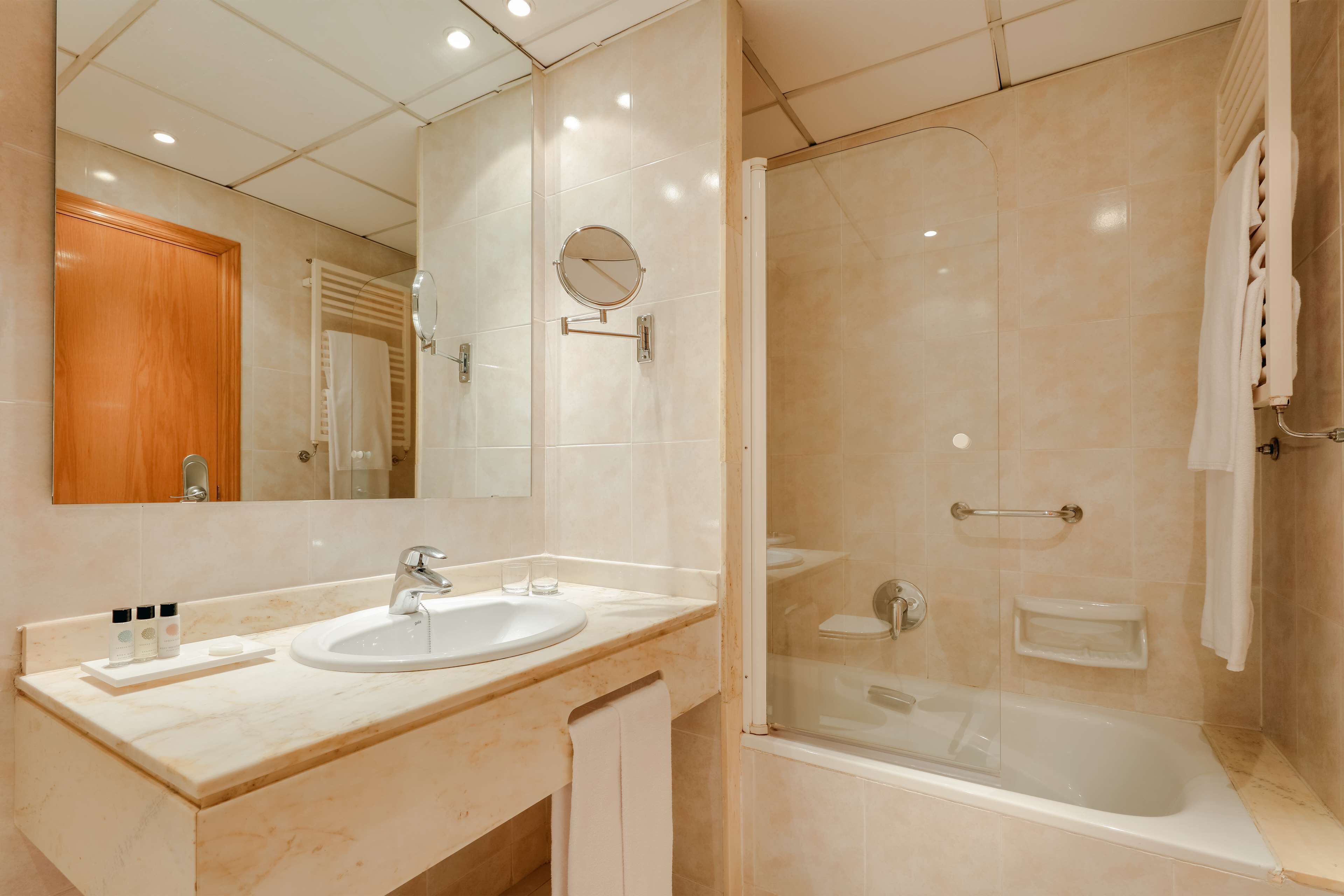 down duvets, minibar, in-room safe, desk