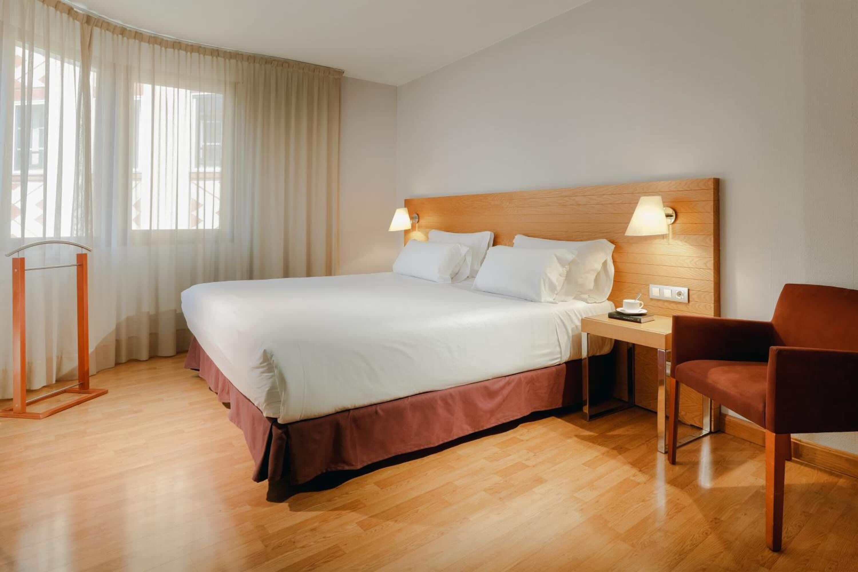 down duvets, minibar, in-room safe, desk