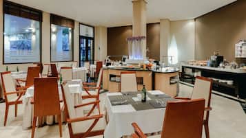 Daily buffet breakfast (EUR 14 per person)