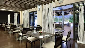 Lunch and dinner served, Spanish cuisine