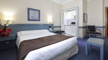 Studio | Pillowtop-bedden, een minibar, een kluis op de kamer, een bureau