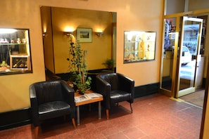 Sala de estar en el lobby