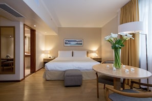 1 bedroom, minibar, in-room safe, desk