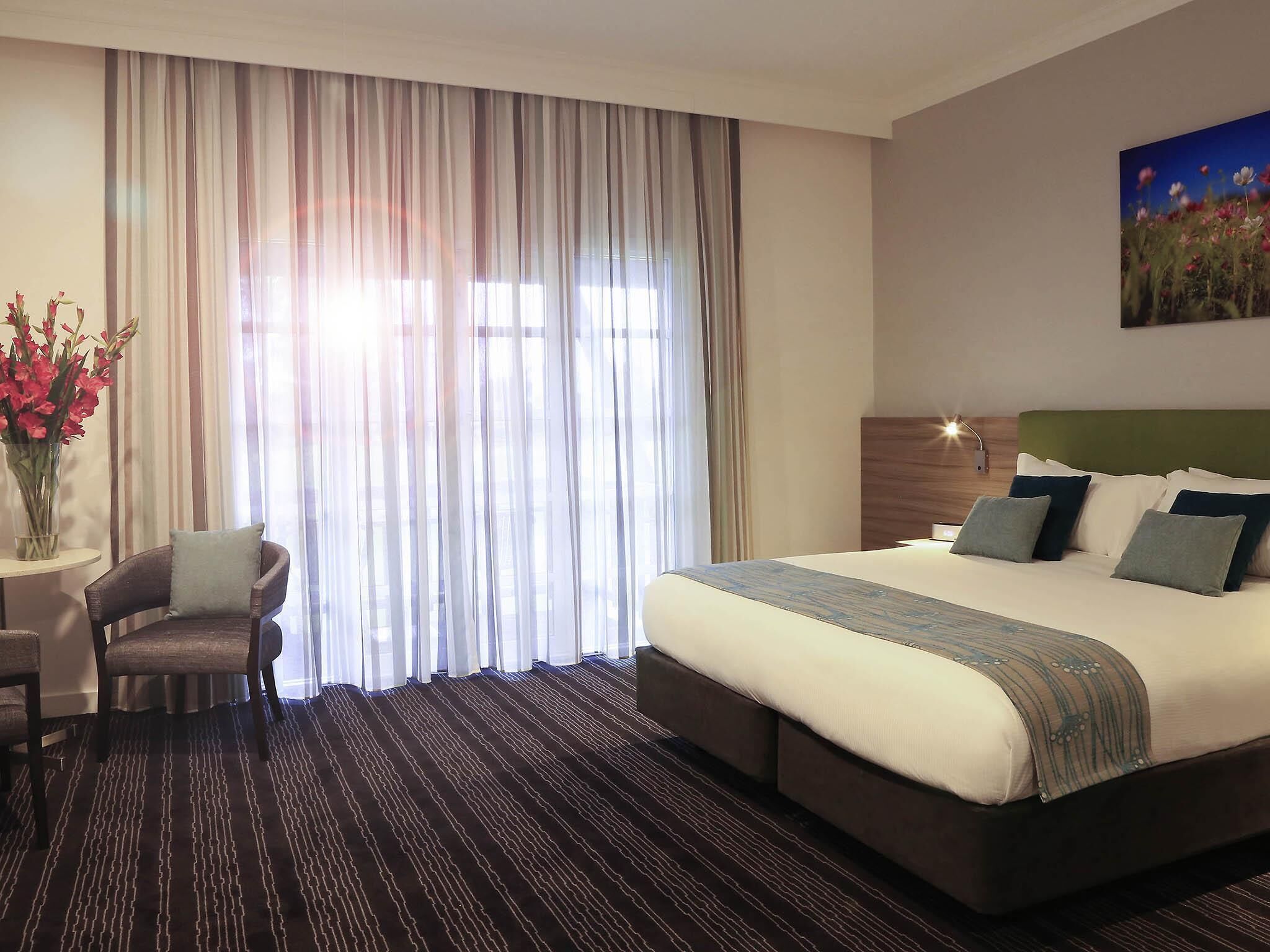 Room, 1 King Bed (Resort) | In-room safe, desk, blackout drapes, iron/ironing board