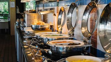 2 restauranter, frokost serveres