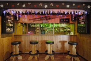 Restaurant - Karelia Alpine Lodge (Falls Creek)