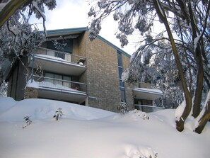 Skiing - Karelia Alpine Lodge (Falls Creek)