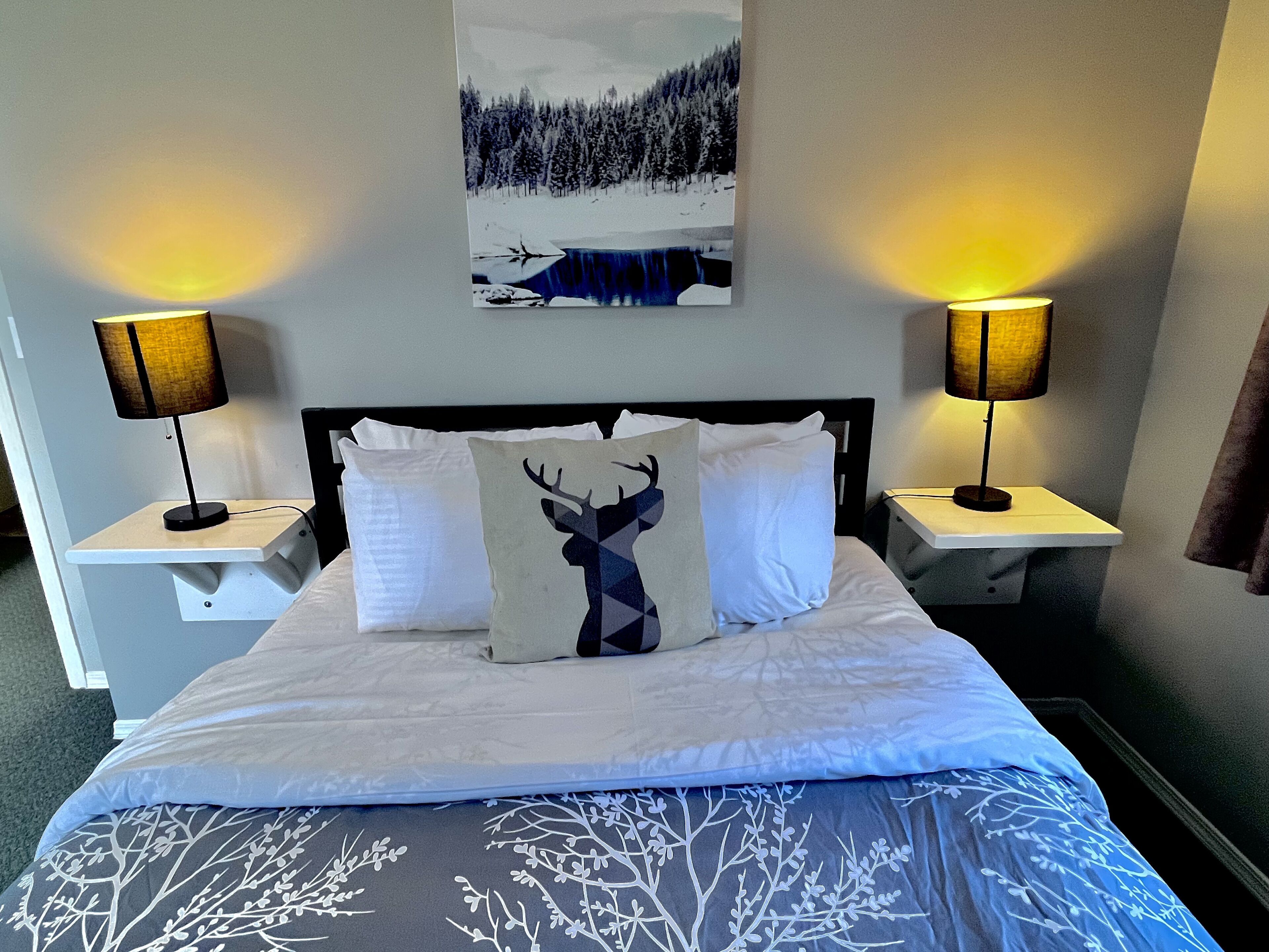 Three-Bedroom Apartment 116 - Loft, No air conditioning. BL-RES-12551 | Blackout drapes, iron/ironing board, free WiFi, bed sheets