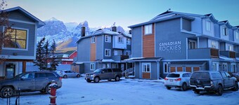 Canadian Rockies Chalets