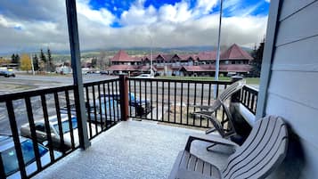 Three-Bedroom Apartment 126 | Terrace/patio