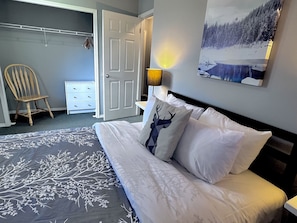 Three-Bedroom Apartment 116 - Loft | Blackout drapes, iron/ironing board, free WiFi, bed sheets