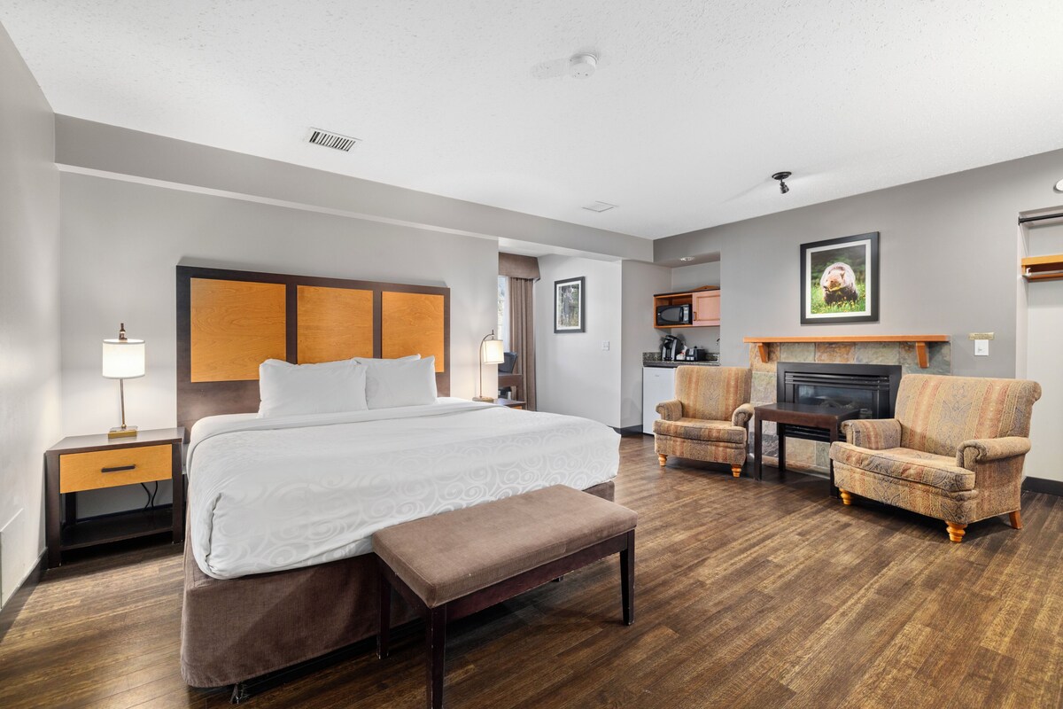 Chambre supérieure double (King Suite) | Literie hypoallergénique, coffre-fort, bureau, rideaux d’obscurcissement