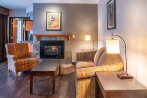 Executive King Suite | Living area