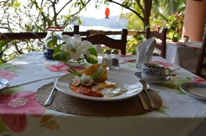 Breakfast area - Catalina Beach Resort (Zihuatanejo)