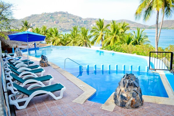 Outdoor pool, pool umbrellas