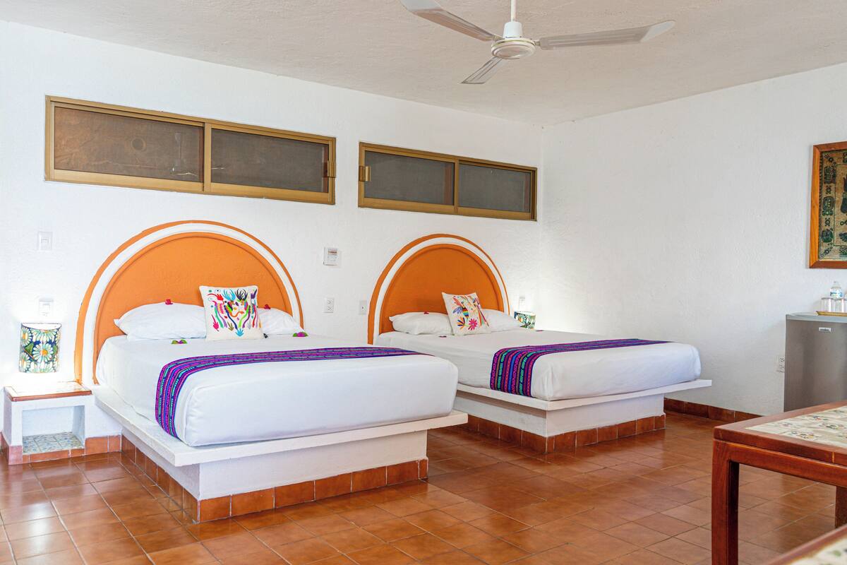 Gran Terraza vista Mar, 2 camas de matrimonio | In-room safe, cribs (free), bed sheets