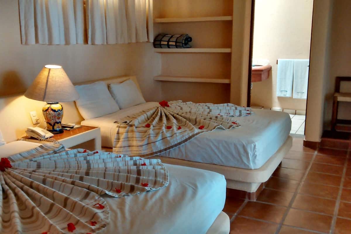 Caja fuerte, cunas gratuitas, ropa de cama