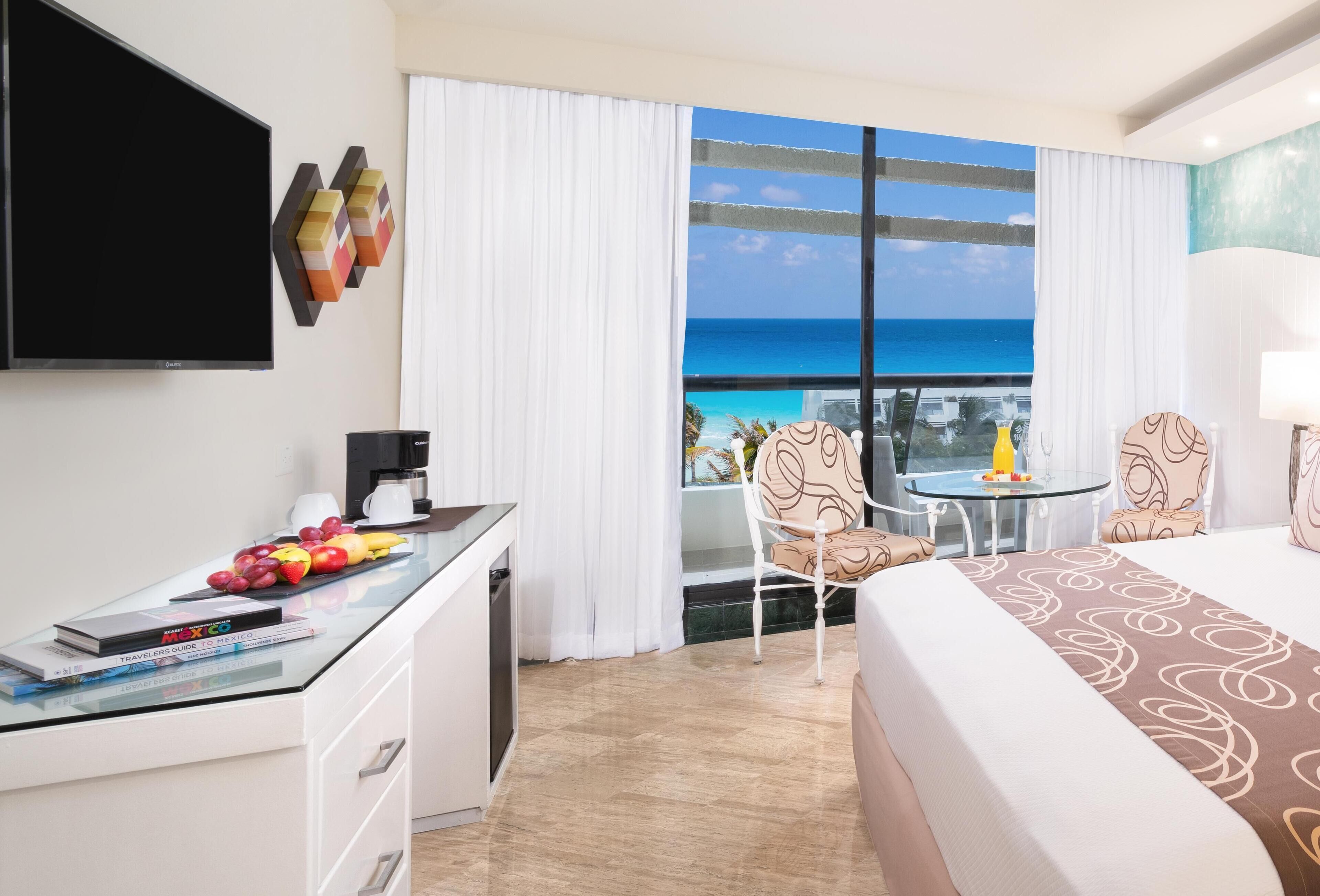 Minibar, caixa forta a l'habitació i planxa i posts de planxar 