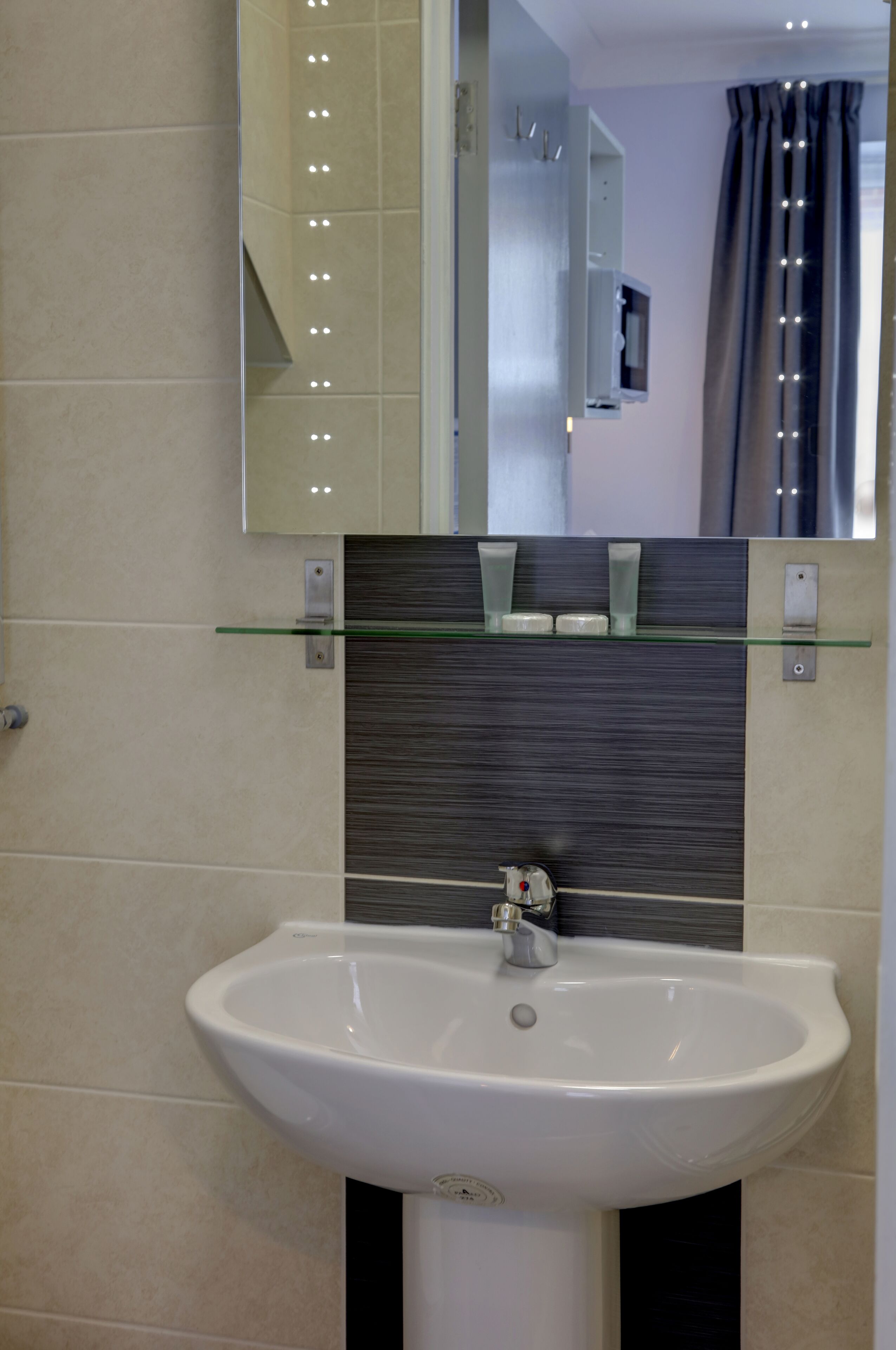 Photo - Sure Hotel by Best Western Reading