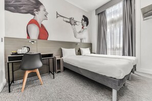 Kamar Twin | Kamar mandi | Shower, perlengkapan mandi gratis, pengering rambut, dan handuk