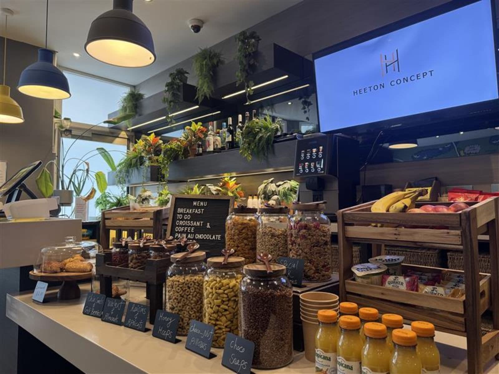 Petit déjeuner à emporter (12.50 GBP par personne)