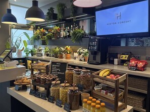 Daily to-go breakfast for a fee - Heeton Concept Hotel Kensington (London)