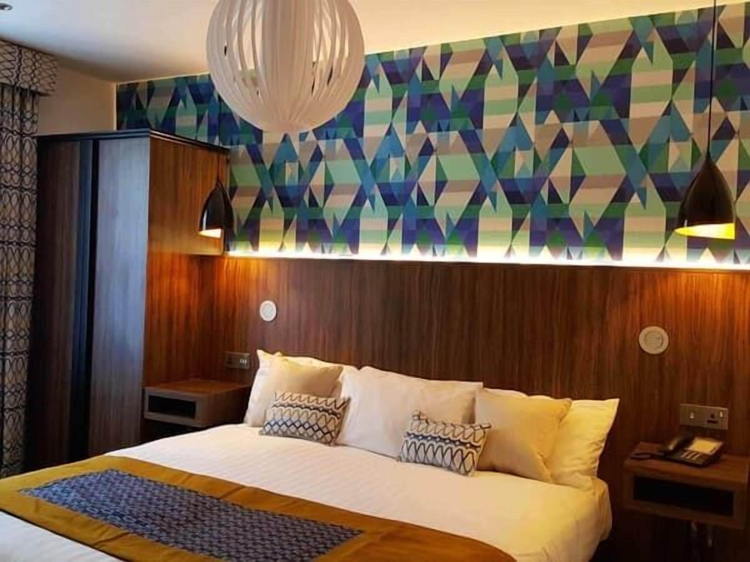 iron/ironing board, free wifi, bed sheets