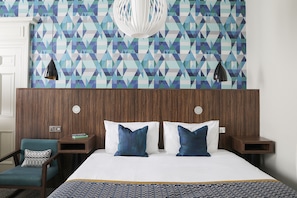 Family Apartment, 1 Bedroom | Iron/ironing board, free WiFi, bed sheets - Cairn Hotel (Edinburgh)