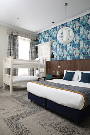 Family Apartment, 1 Bedroom - Cairn Hotel (Edinburgh)