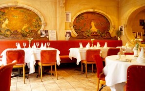 Restaurant - La Gaffe (London)