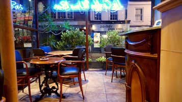 Bar (en la propiedad)