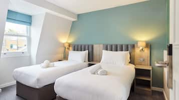 Twin Room | 1 bedroom, premium bedding, in-room safe, desk