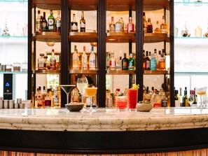 Bar (in der Unterkunft)
