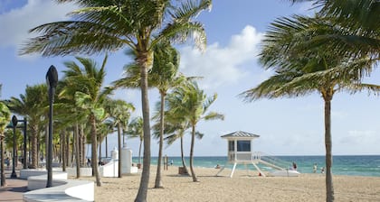 Hyatt Place Fort Lauderdale Cruise Port & Convention Center