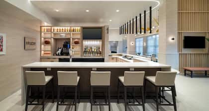 Hyatt Place Fort Lauderdale Cruise Port & Convention Center