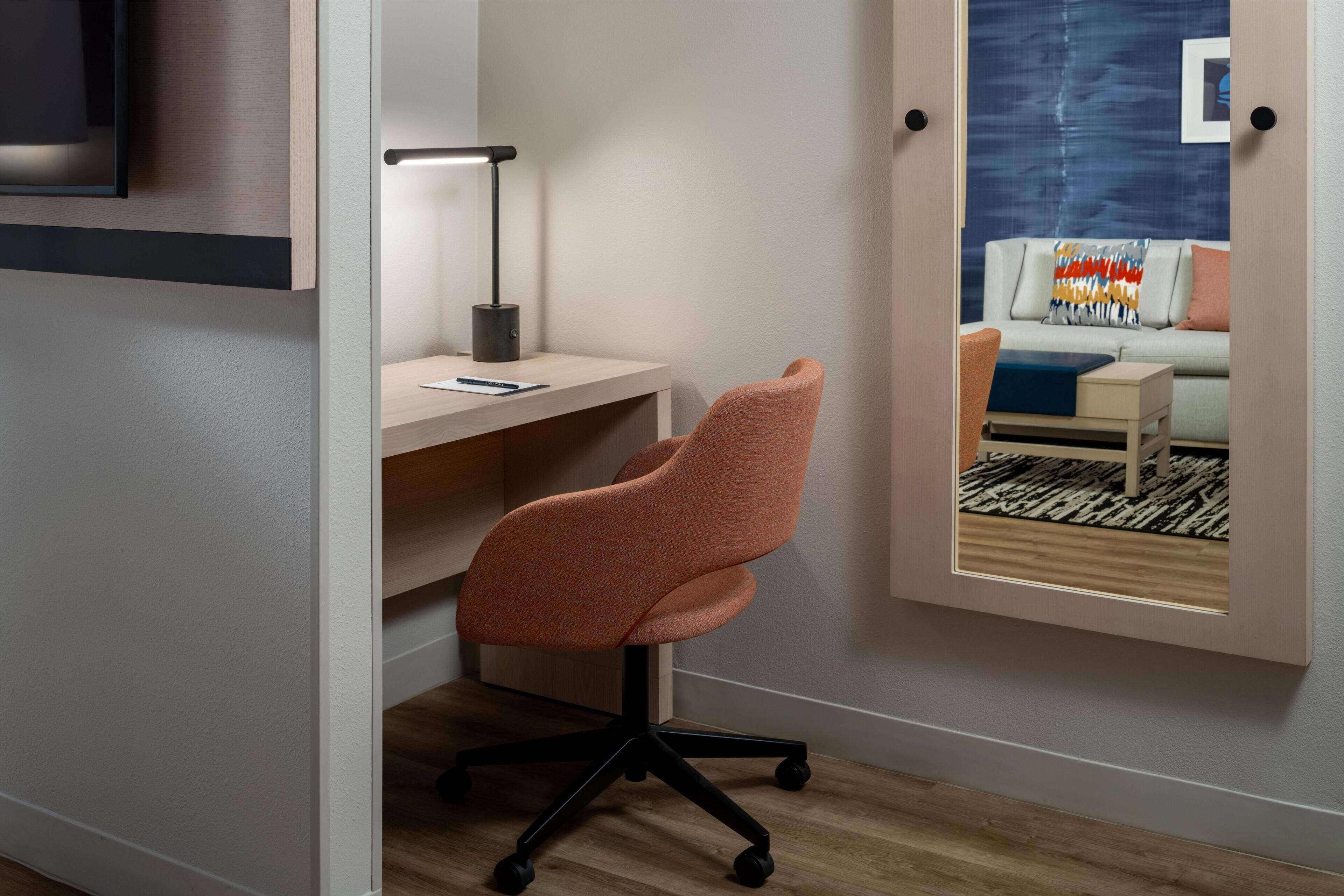 Down duvets, in-room safe, desk, blackout curtains