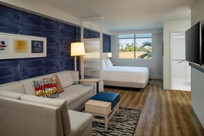 Down duvets, in-room safe, desk, blackout curtains - Hyatt Place Fort Lauderdale Cruise Port & Convention Center (Fort Lauderdale)