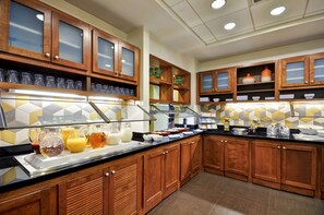 Free daily continental breakfast 