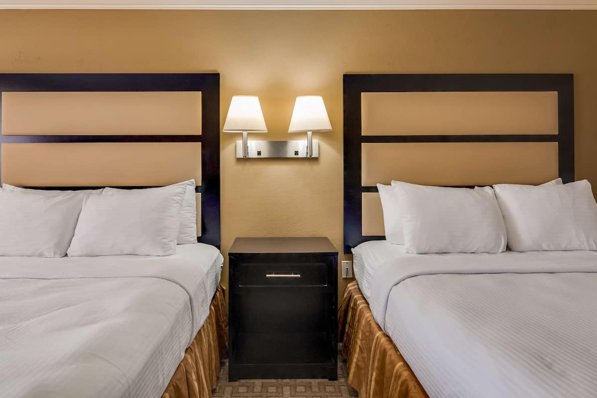 1 bedroom, premium bedding, pillow-top beds, in-room safe
