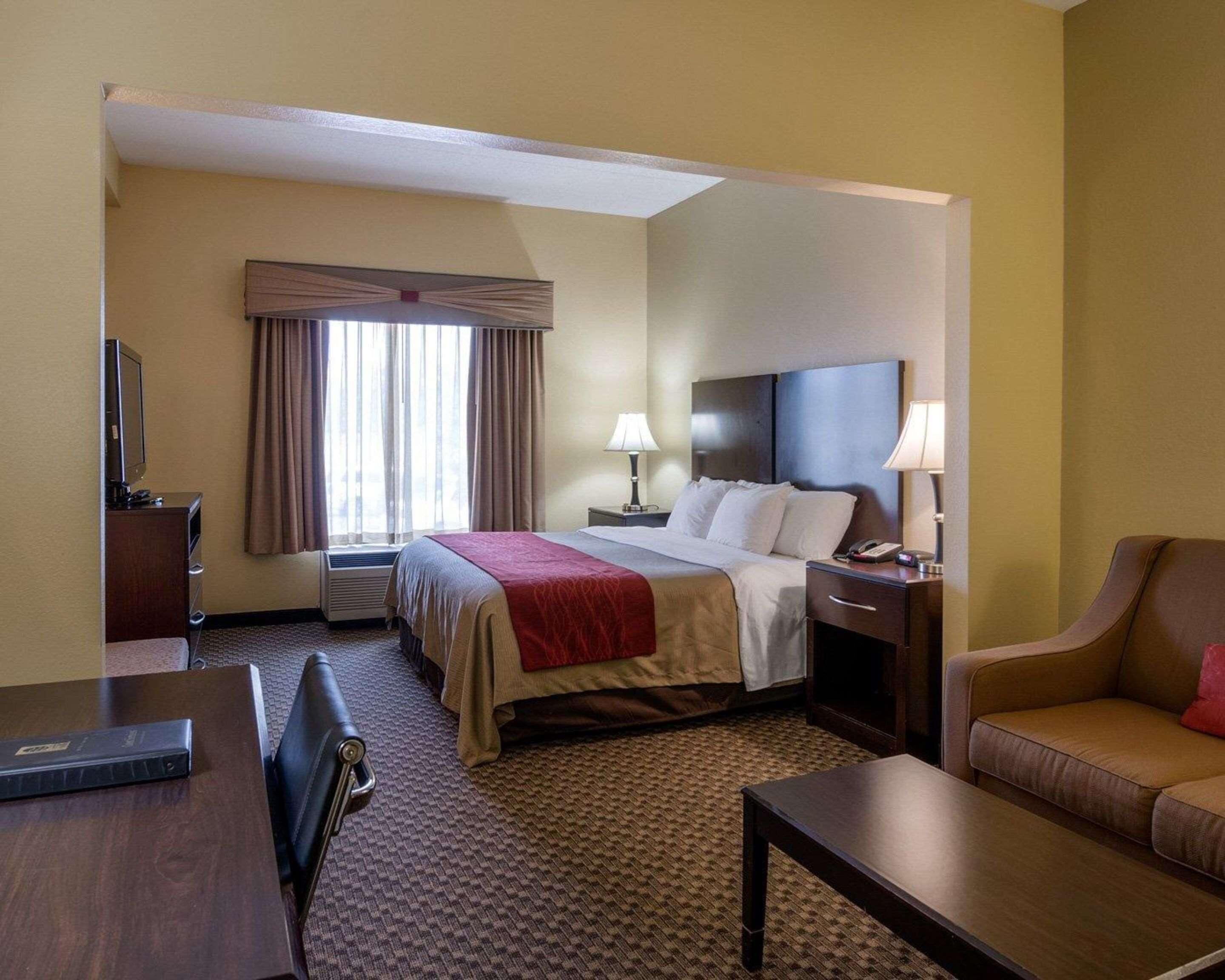 Desk, iron/ironing board, free cots/infant beds, free WiFi