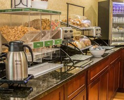 Desayuno completo gratuito y diario