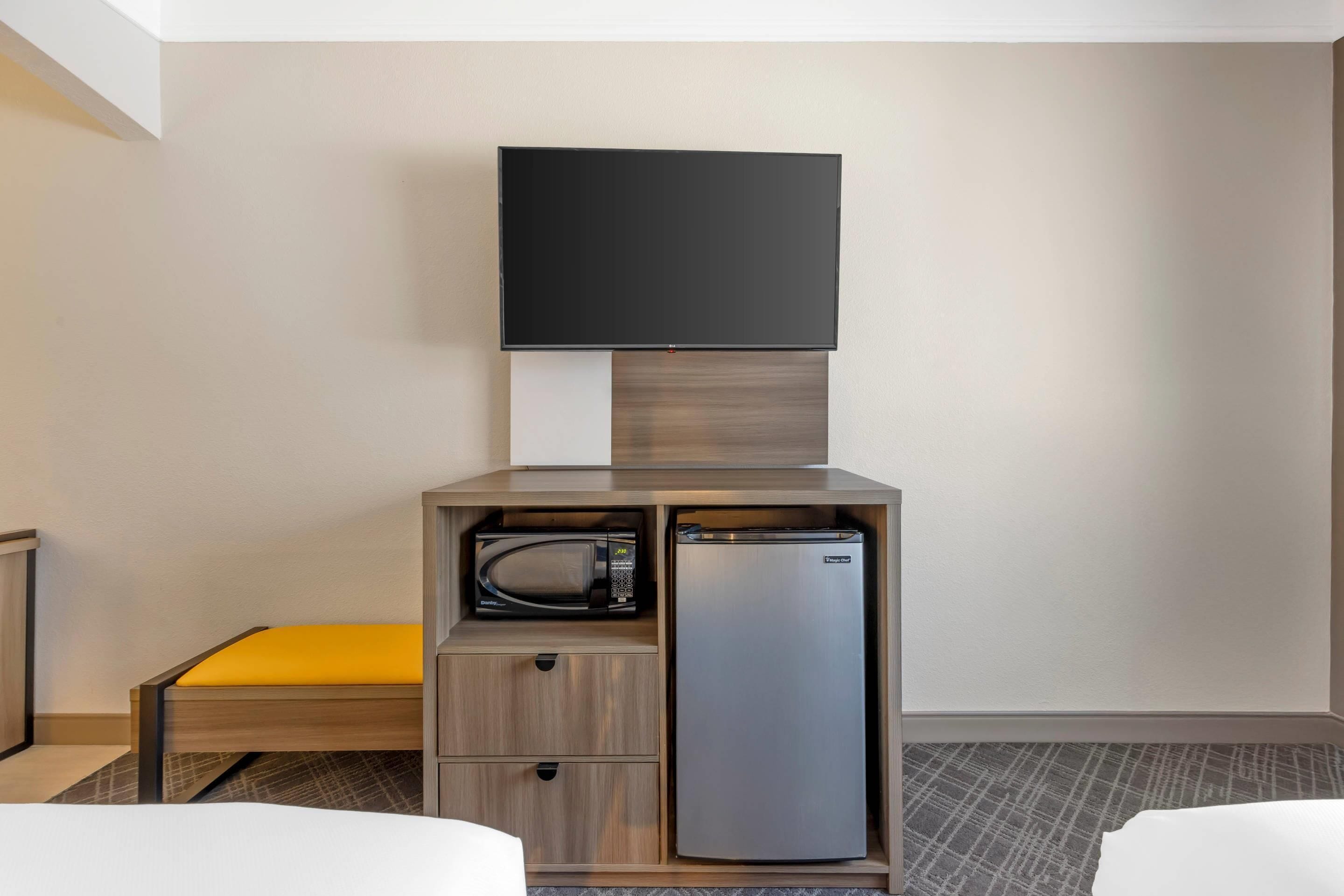 Suite, 2 Queen Beds, Non Smoking | Premium bedding, pillowtop beds, desk, laptop workspace